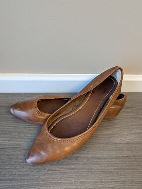 🤎EUC Frye Brand Regina Pointed Toe Distressed Leather Ballet Flats, Whiskey 8.5